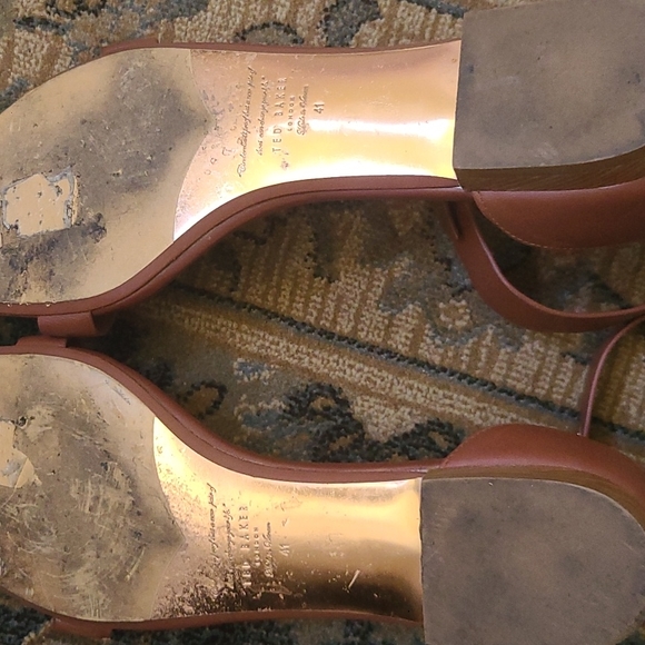 Ted Baker CAMEL 41/10US OVEY STUDDED BOW LEATHER SANDALS - Picture 6 of 8